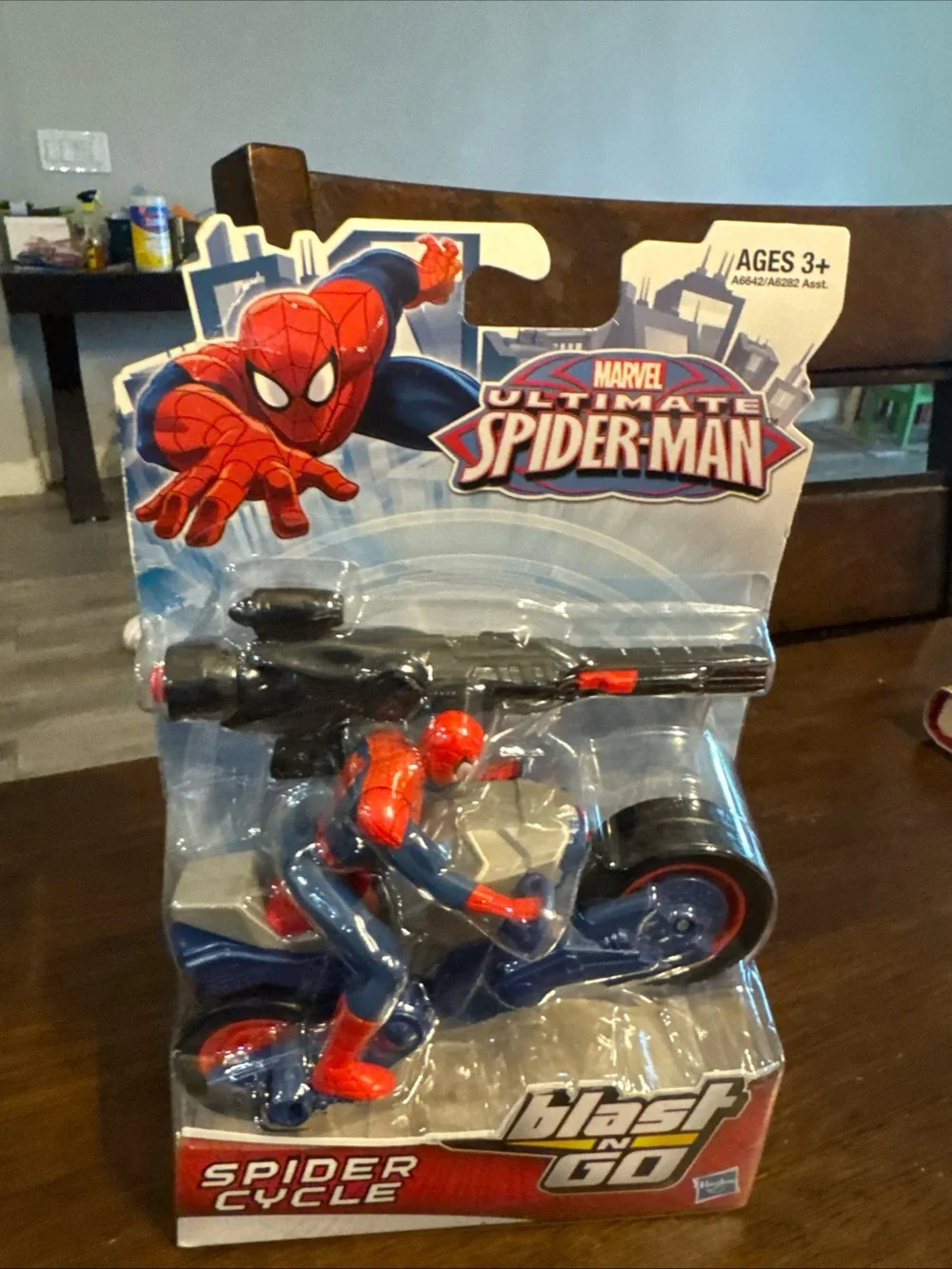 Marvel Ultimate Spider-Man Red & Blue Blast 'n Go Spider Cycle